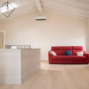 Ca' De Panaia , Lingueglietta Italia